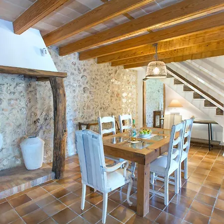 Can Bandera By Vintage Travel Villa