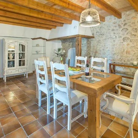 Can Bandera By Vintage Travel * Pollensa